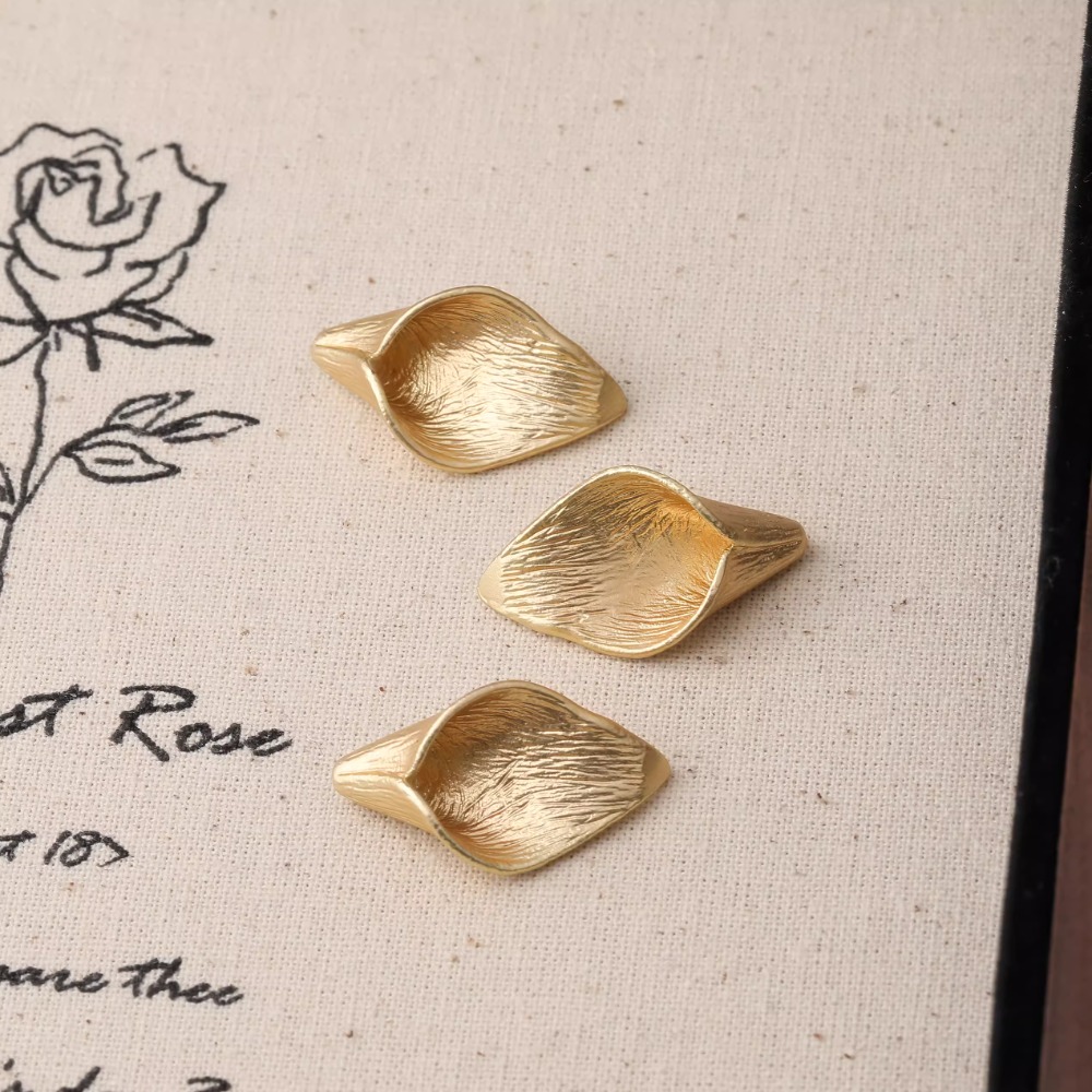4PCS Dainty Hornกลีบดอกไม้Char - Musical Instrument Trumpet บทวิจารณ์และราคา
